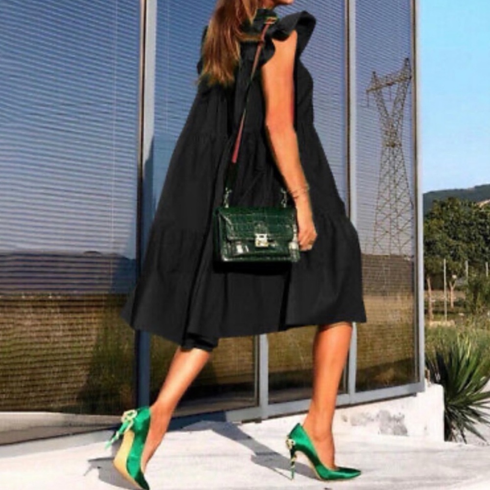 3 LEFT! ❤️ NEW! Black Poplin Tiered Flutter Sleeve Dress - Picture 3 of 9